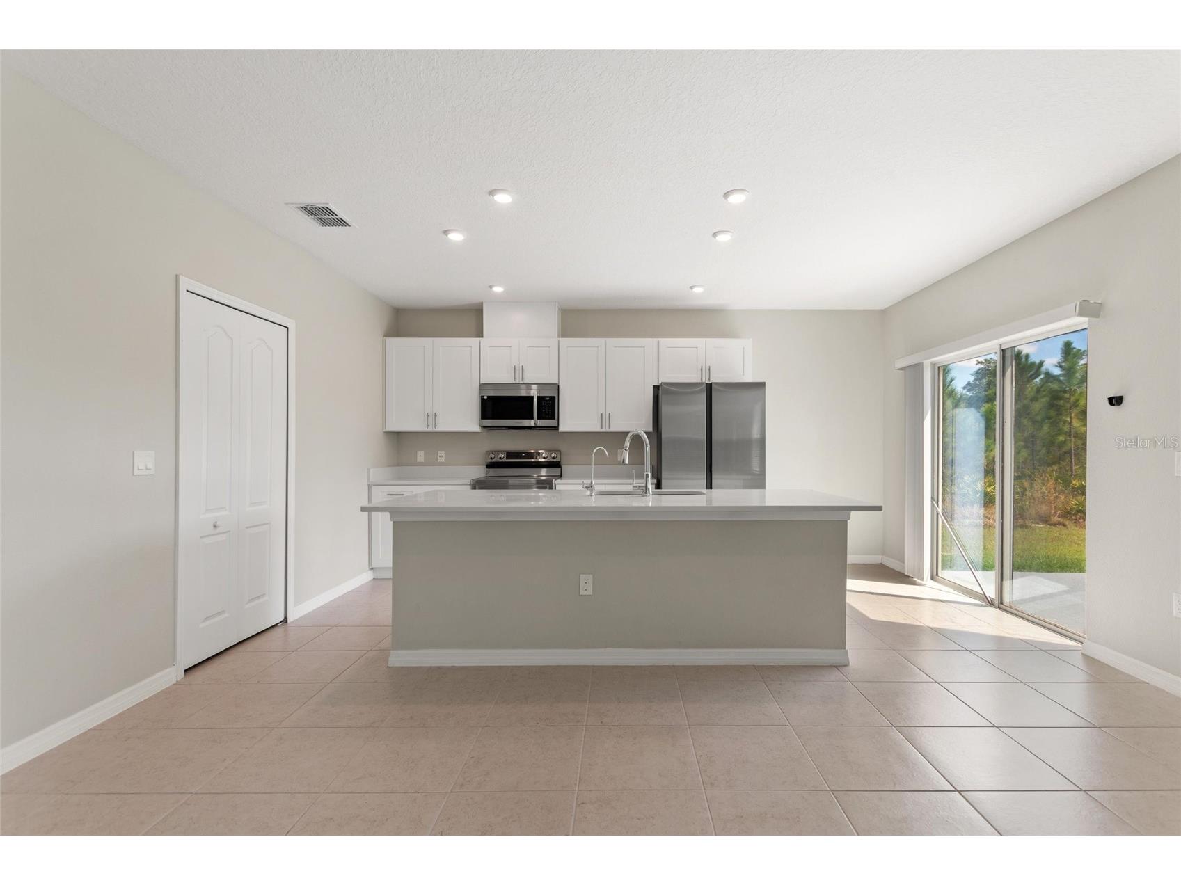 4201 Calliandra Drive Indian Lake Estates FL 33855 - LAKE WALK IN WATER P4938125 image11