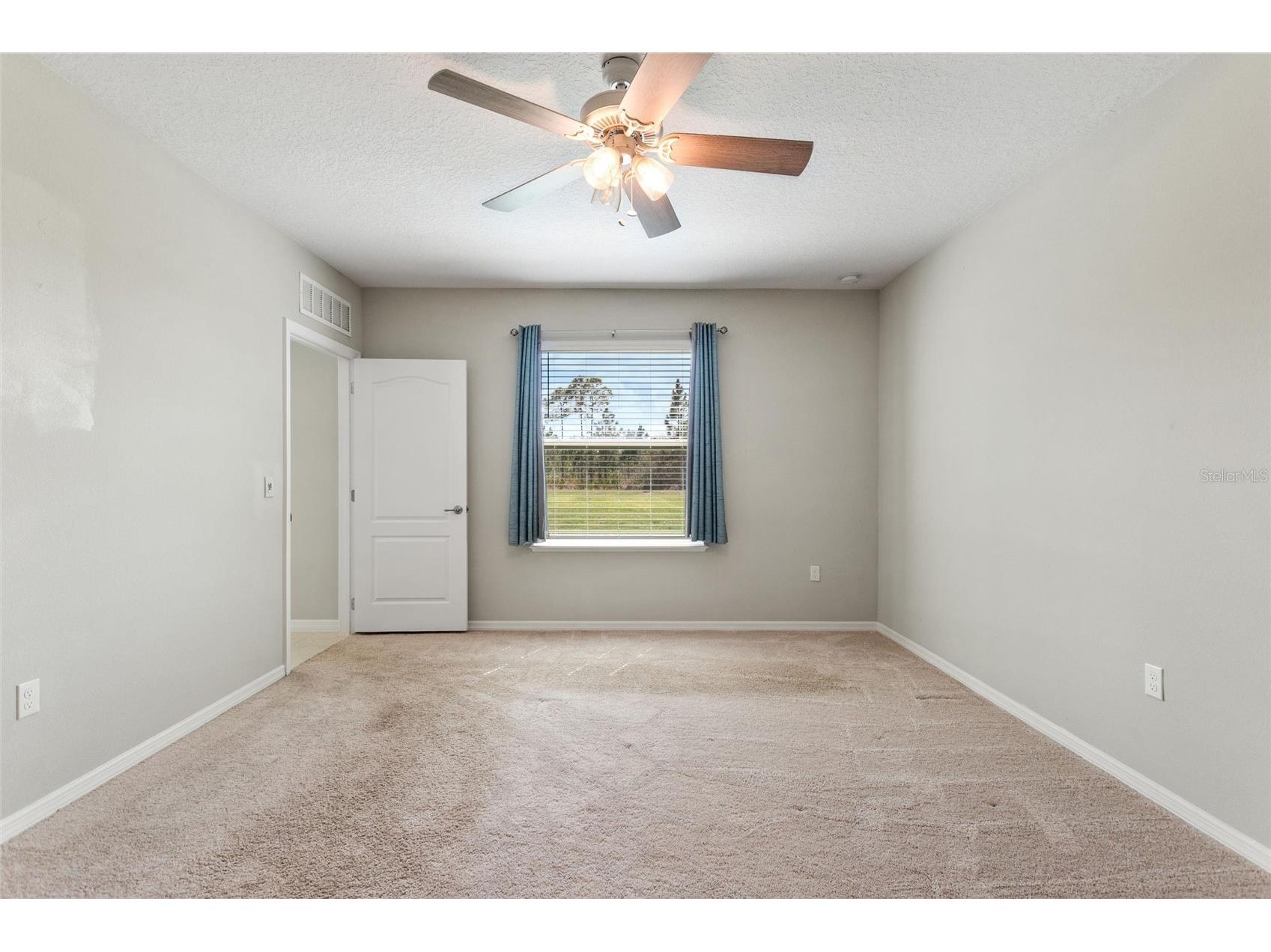 4201 Calliandra Drive Indian Lake Estates FL 33855 - LAKE WALK IN WATER P4938125 image16