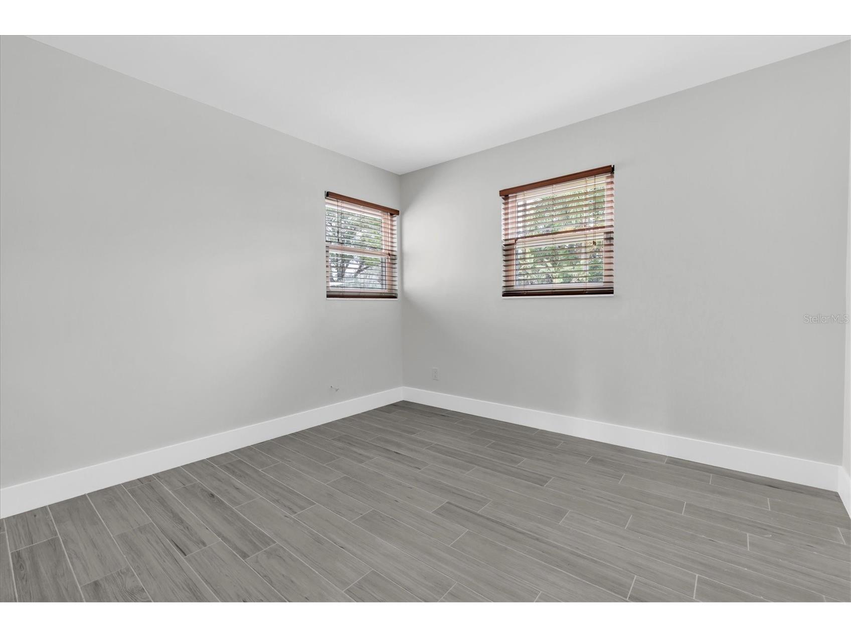 4201 Des Moines Street NE Saint Petersburg FL 33703 TB8523270 image13