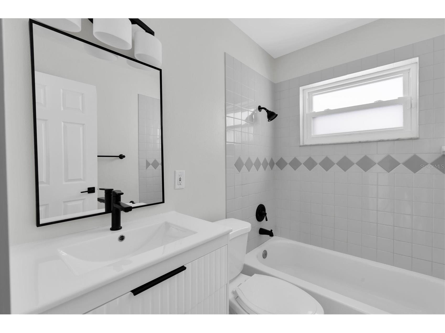 4201 Des Moines Street NE Saint Petersburg FL 33703 TB8523270 image15