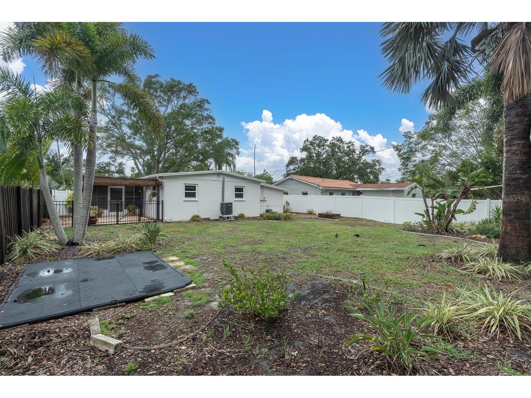 4201 Des Moines Street NE Saint Petersburg FL 33703 TB8523270 image22