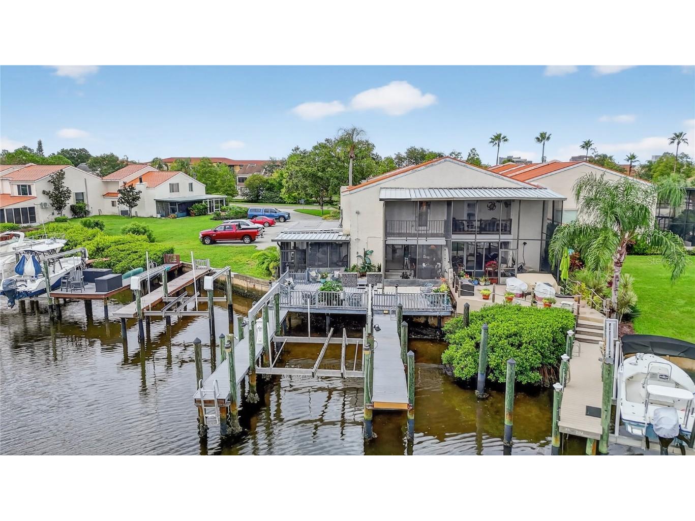 4201 Fogcutter Court Tampa FL 33615 - SALTWATER CANAL TO TAMPA BAY TB8421880 image2