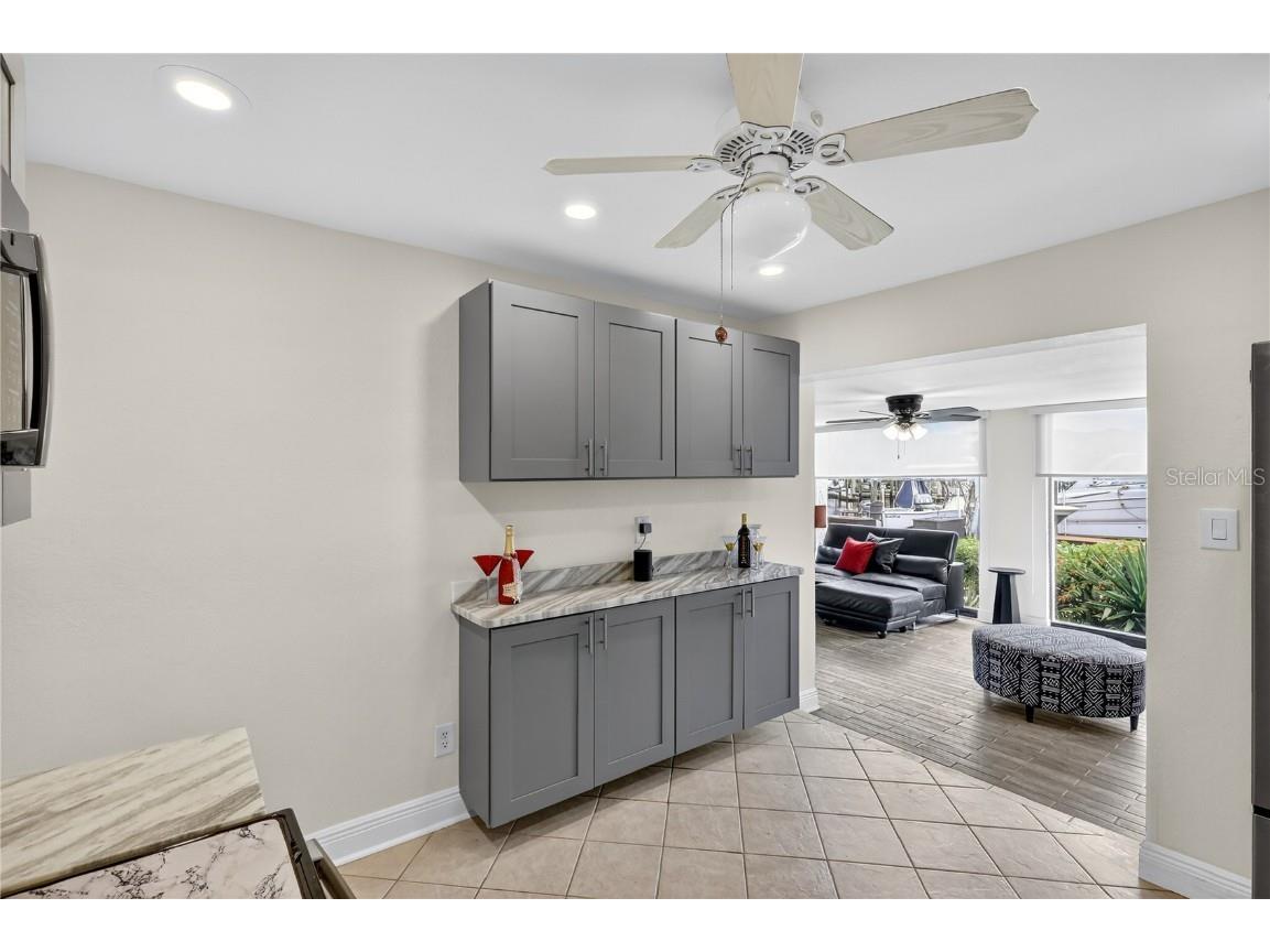 4201 Fogcutter Court Tampa FL 33615 - SALTWATER CANAL TO TAMPA BAY TB8421880 image20