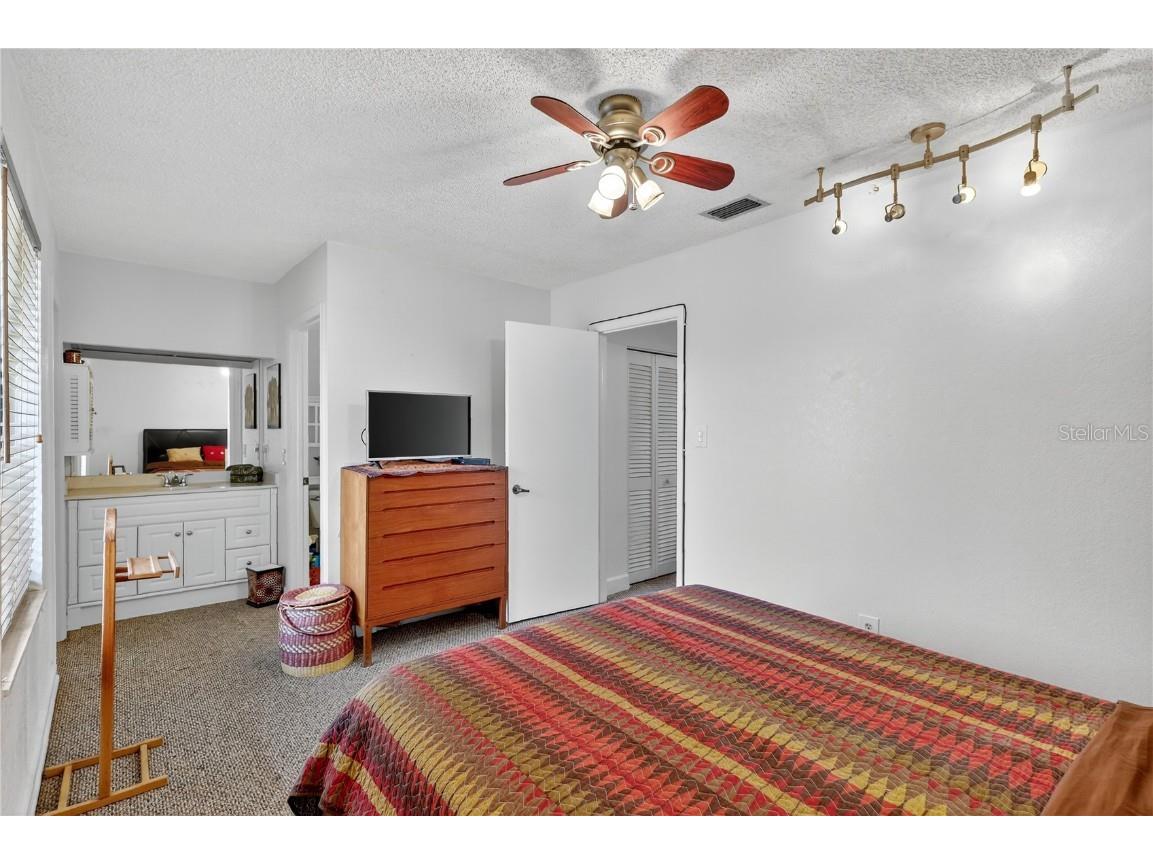 4201 Fogcutter Court Tampa FL 33615 - SALTWATER CANAL TO TAMPA BAY TB8421880 image39