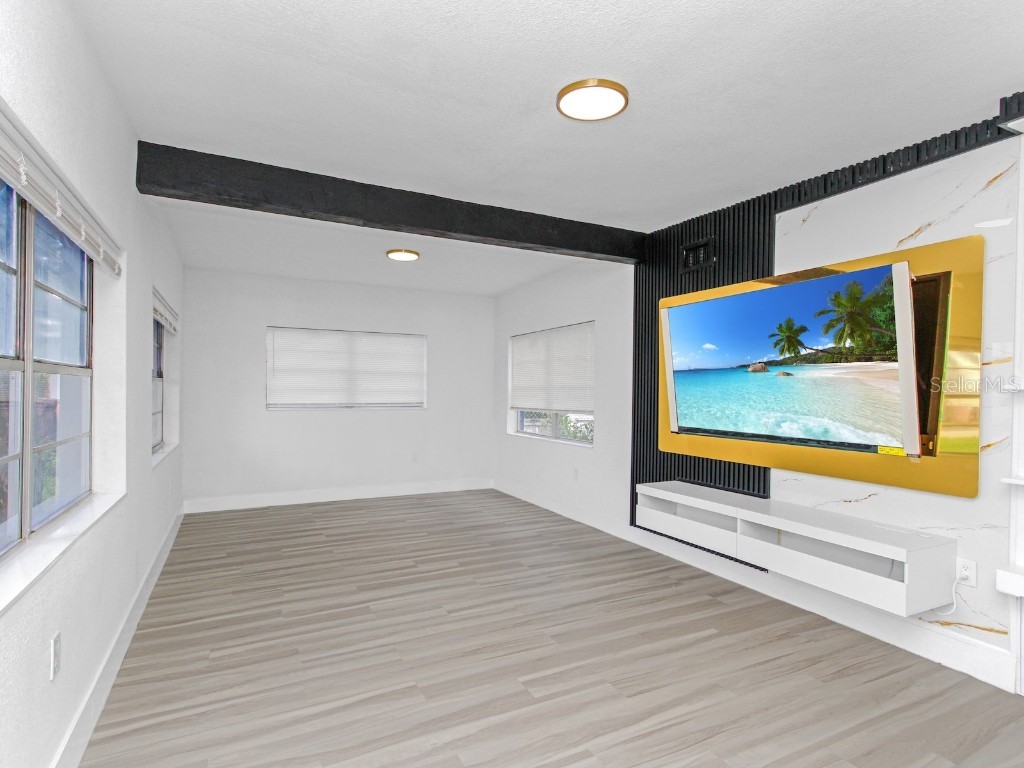 4201 Park Lake Street Orlando FL 32803 - LAKE GEAR S5133318 image15