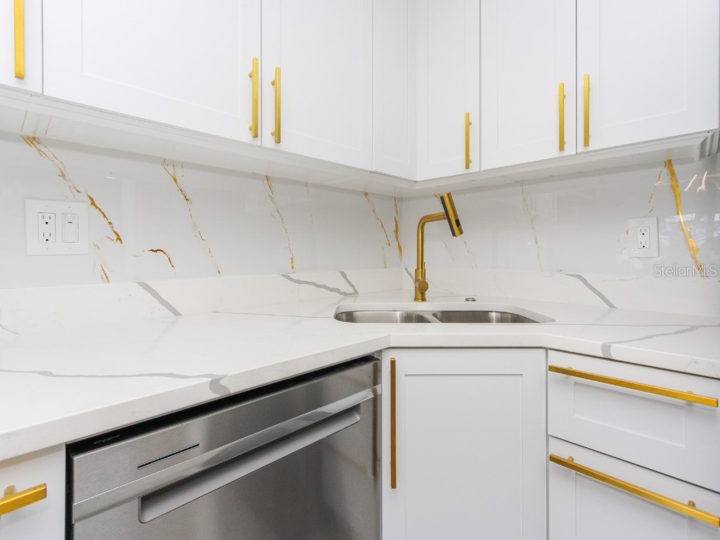 4201 Park Lake Street Orlando FL 32803 - LAKE GEAR S5133318 image23