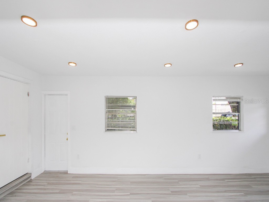 4201 Park Lake Street Orlando FL 32803 - LAKE GEAR S5133318 image34