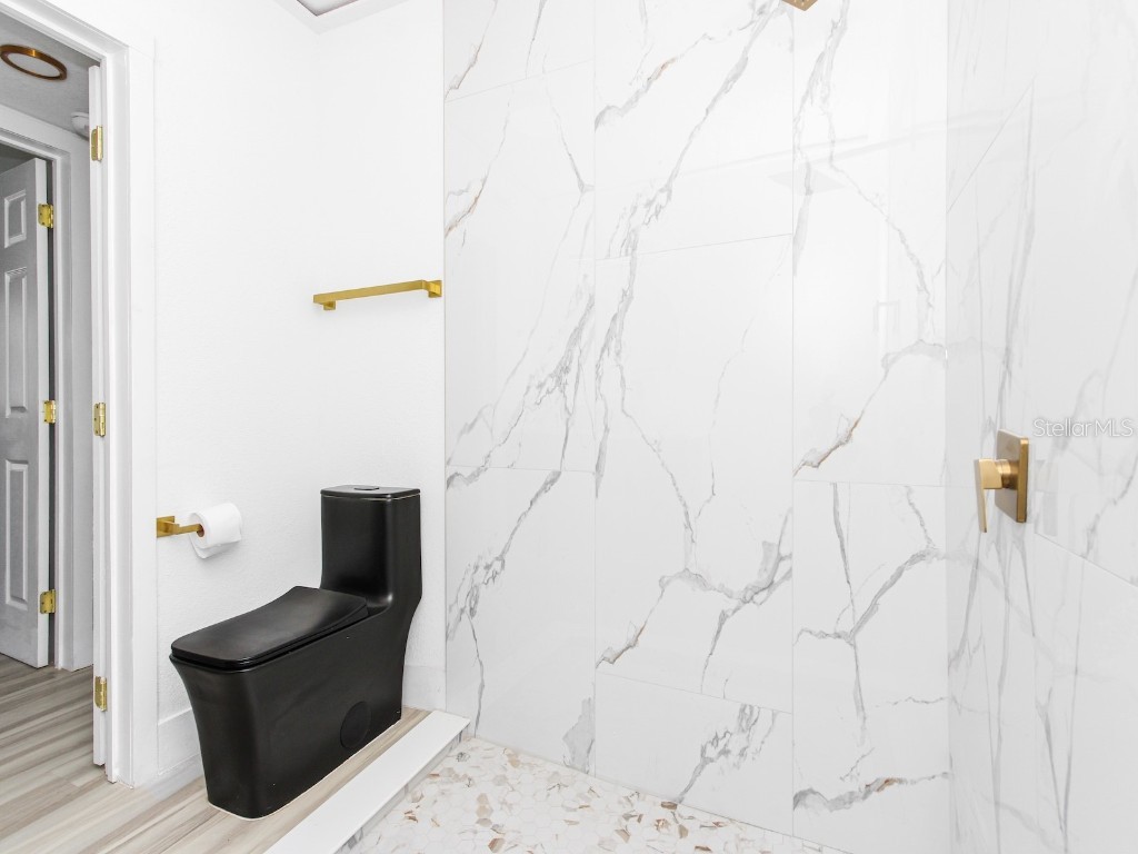 4201 Park Lake Street Orlando FL 32803 - LAKE GEAR S5133318 image42