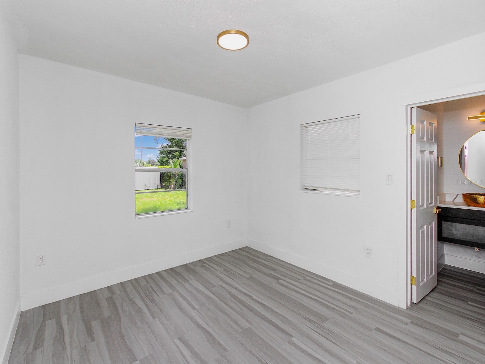 4201 Park Lake Street Orlando FL 32803 - LAKE GEAR S5143905 image17