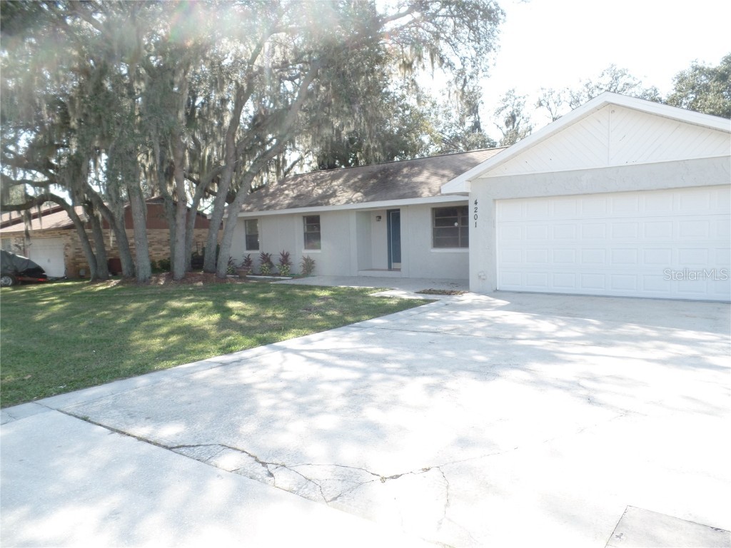 4201 Shadow Wood Drive Winter Haven FL 33880 L4940345 image1