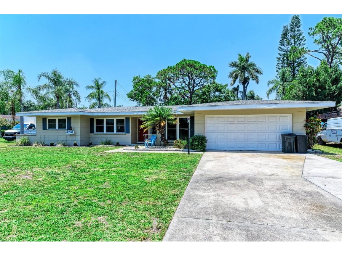 4202 17th Avenue W Bradenton FL 34205 A4572732 image1