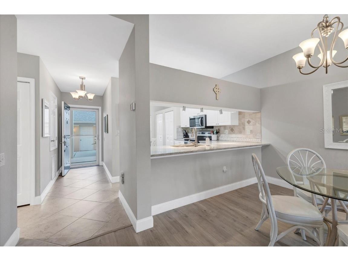 4202 Caddie Drive E #102 Bradenton FL 34203 A4664919 image3