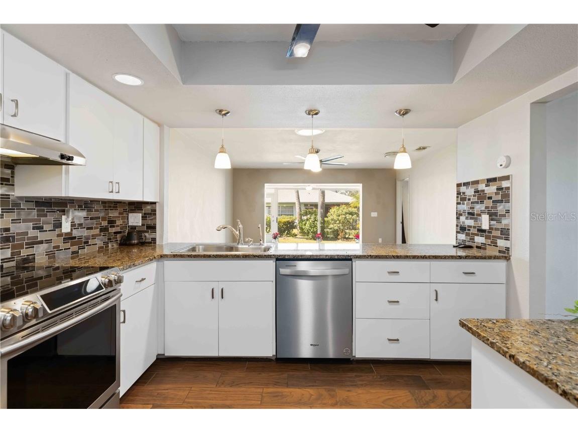 4202 Center Pointe Lane #30 Sarasota FL 34233 A4672826 image12