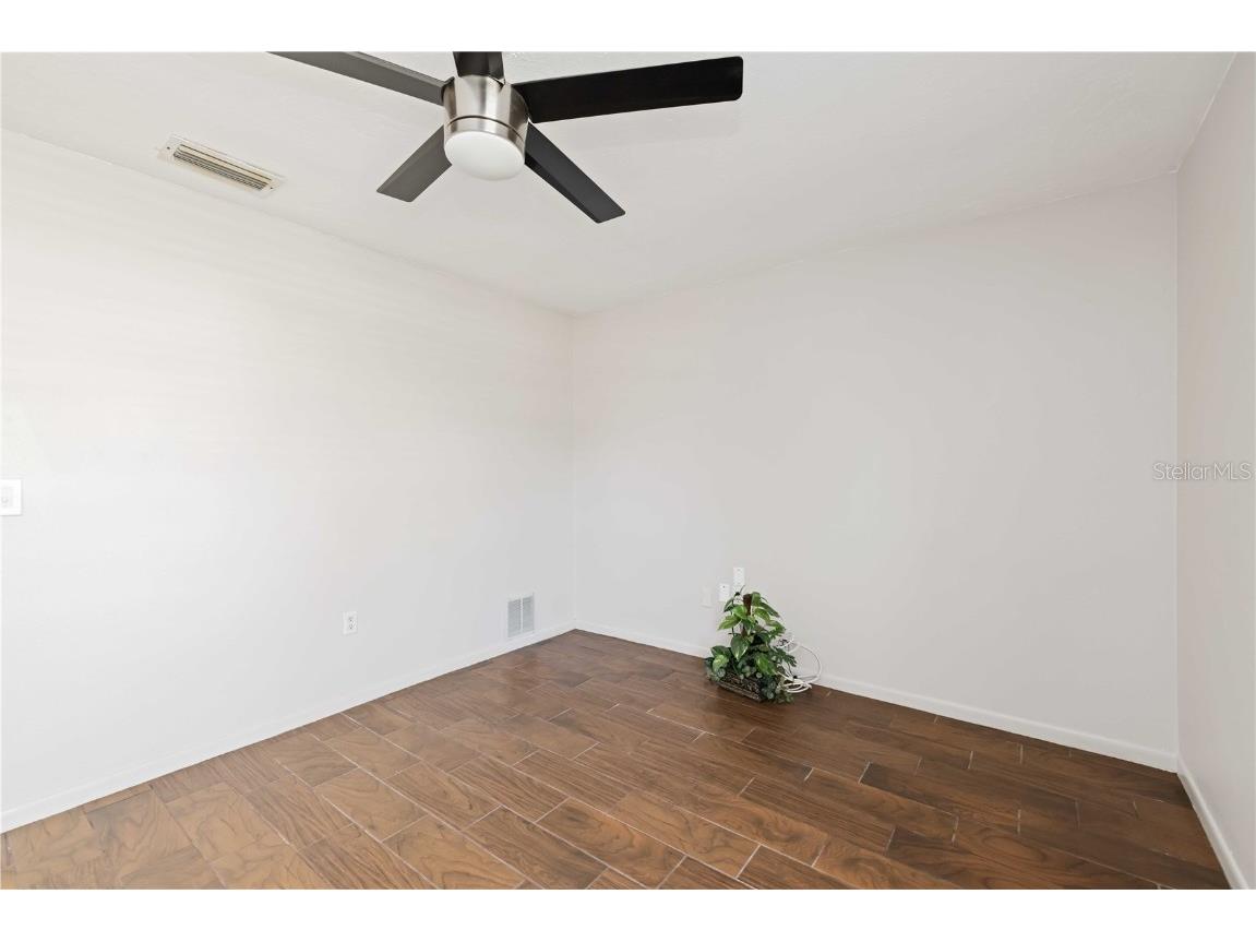 4202 Center Pointe Lane #30 Sarasota FL 34233 A4672826 image22