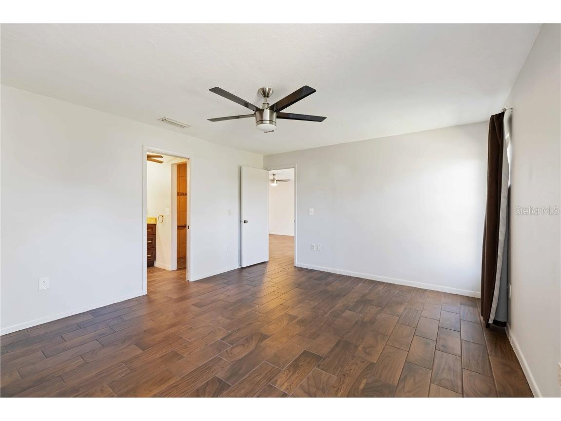 4202 Center Pointe Lane #30 Sarasota FL 34233 A4672826 image26