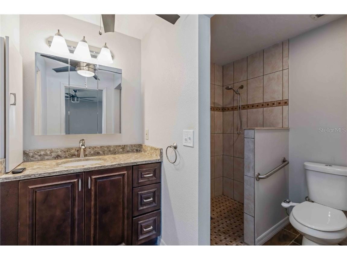 4202 Center Pointe Lane #30 Sarasota FL 34233 A4672826 image27