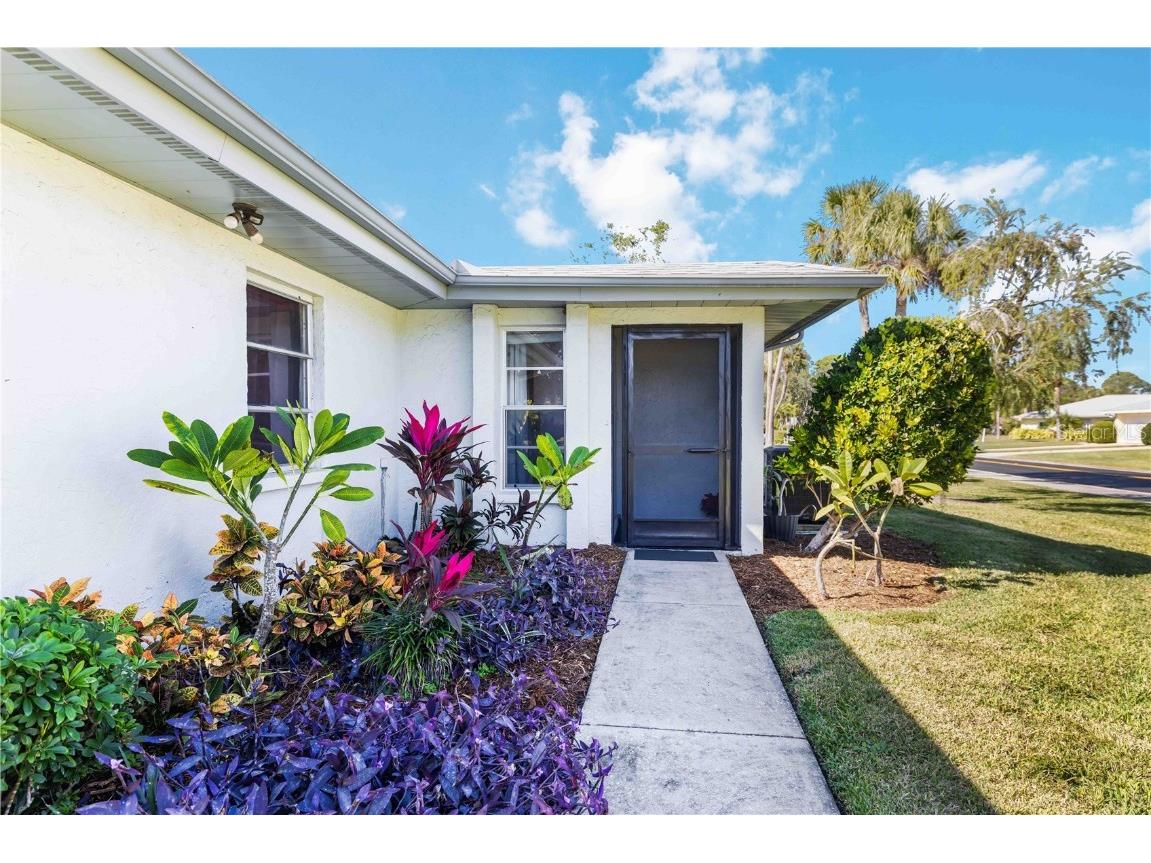 4202 Center Pointe Lane #30 Sarasota FL 34233 A4672826 image3