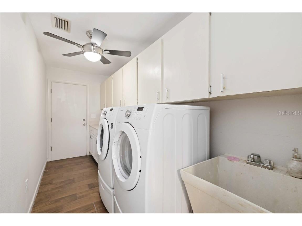 4202 Center Pointe Lane #30 Sarasota FL 34233 A4672826 image33