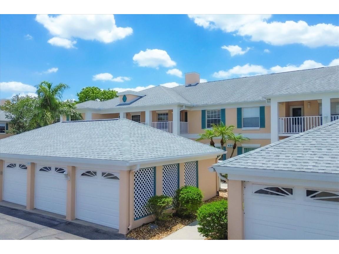 4203 Caddie Drive E #202 Bradenton FL 34203 A4608129 image1