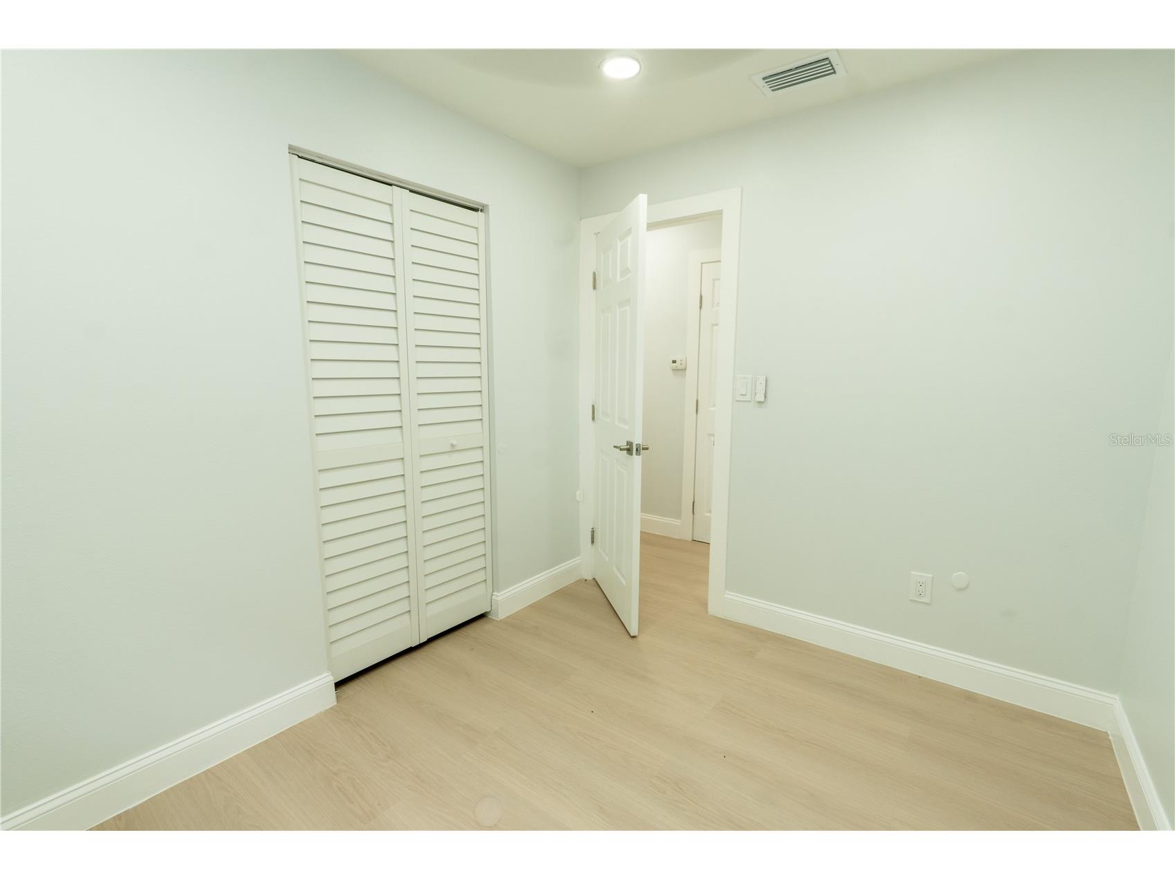 4203 Fawn Circle Tampa FL 33610 TB8503948 image20