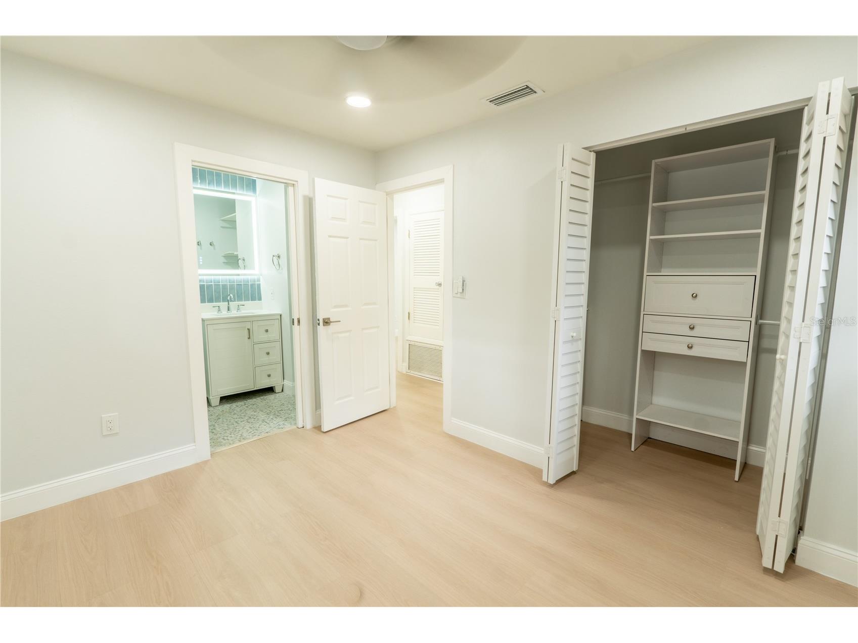 4203 Fawn Circle Tampa FL 33610 TB8503948 image25