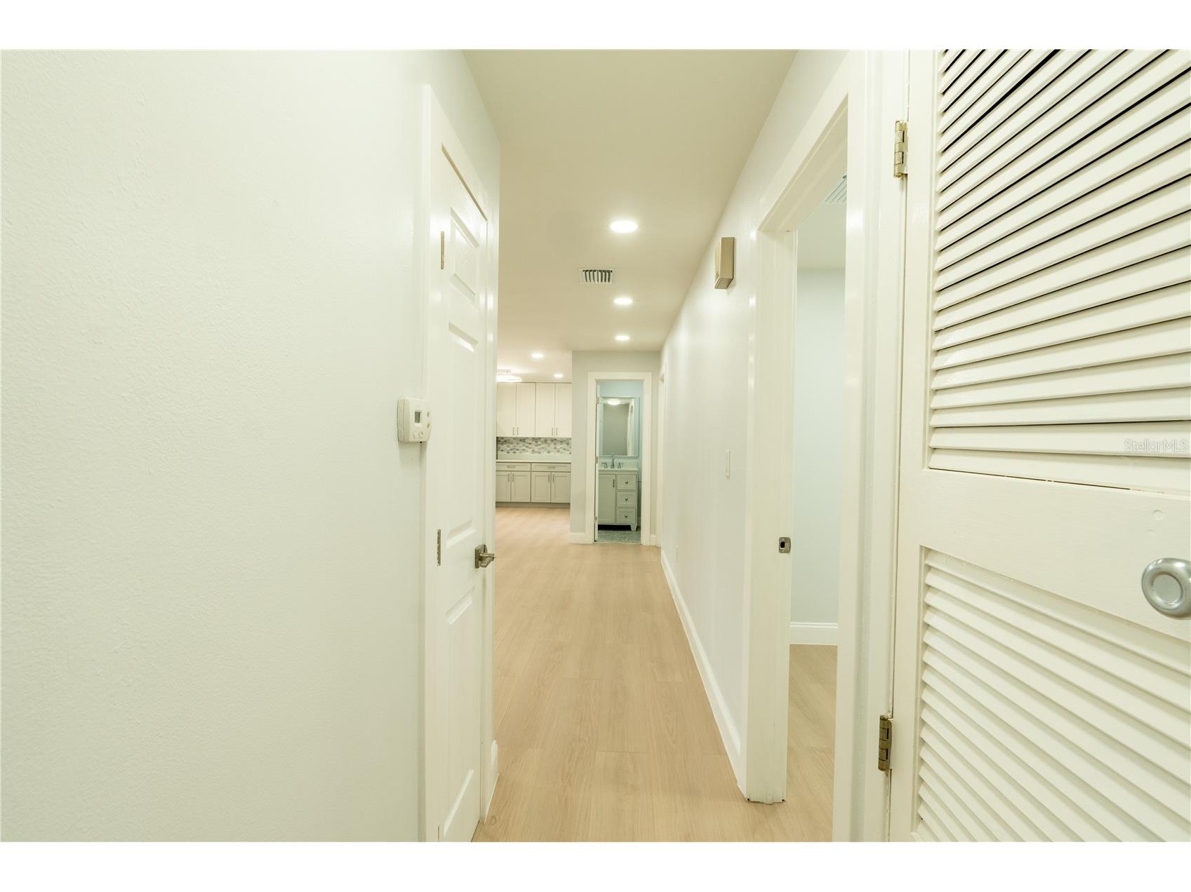 4203 Fawn Circle Tampa FL 33610 TB8503948 image30