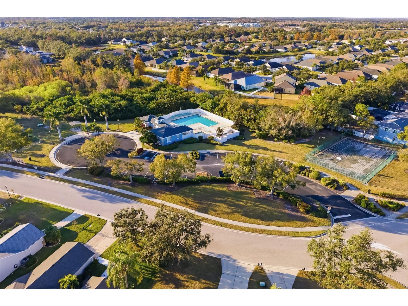 4203 Kingsfield Drive Parrish FL 34219 A4679708 image45