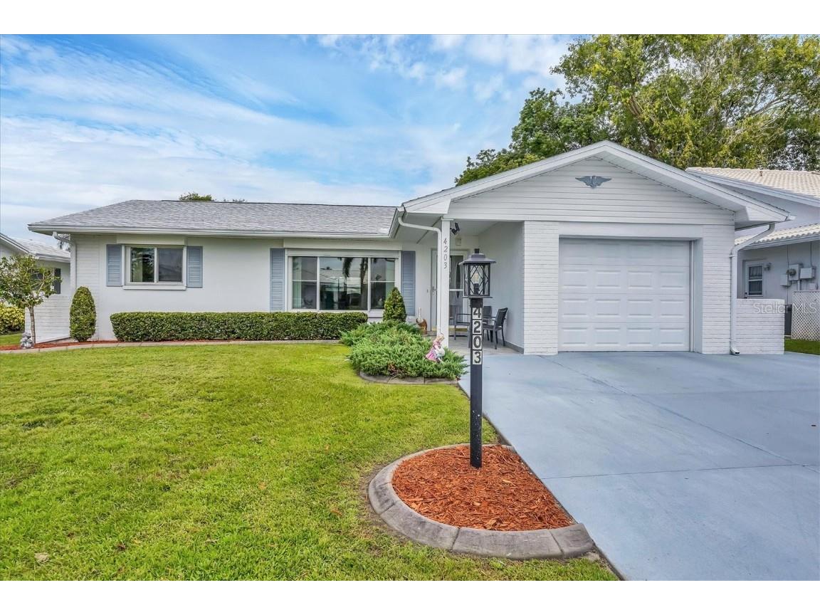 4203 Neil Lane Bradenton FL 34208 A4660298 image1