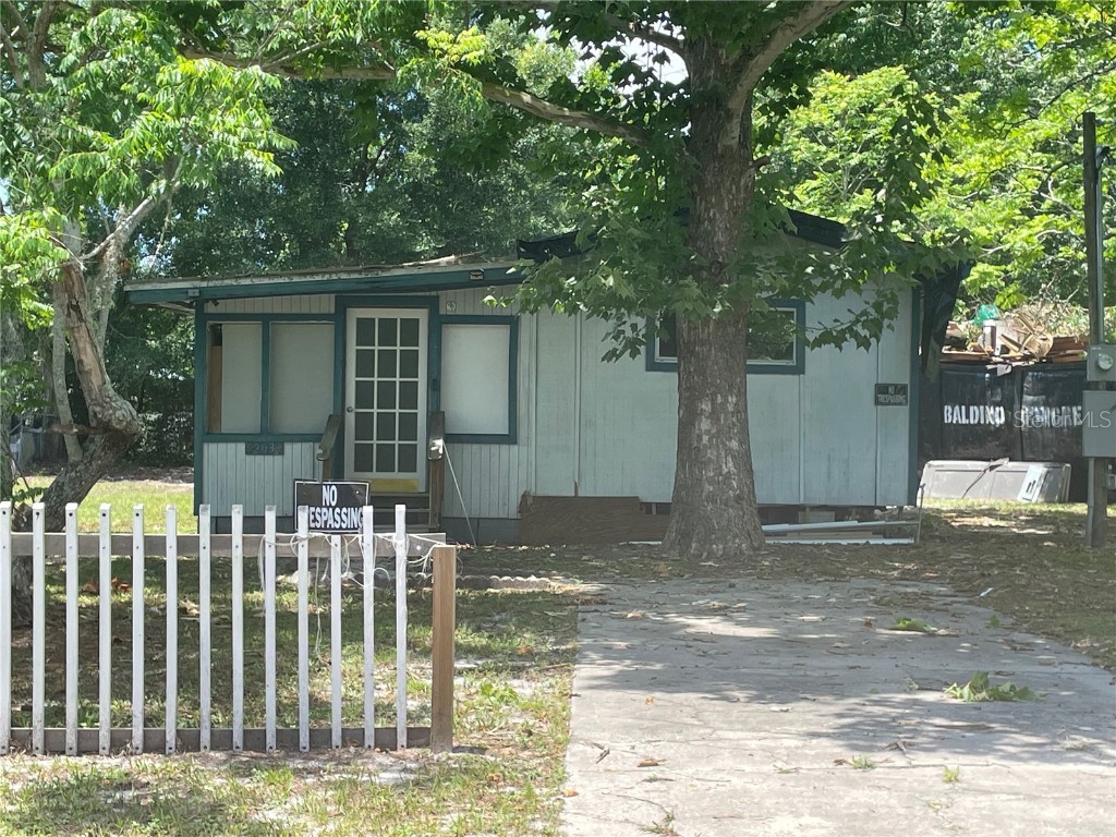 42031 Cherry Avenue Deland FL 32720 V4936352 image1