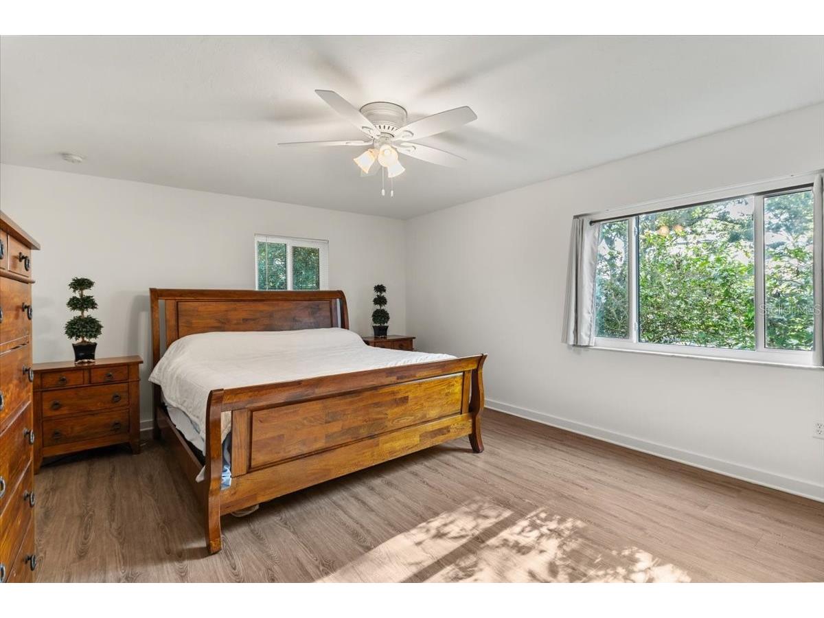 4204 Pine Meadow Terrace Sarasota FL 34233 A4694949 image19