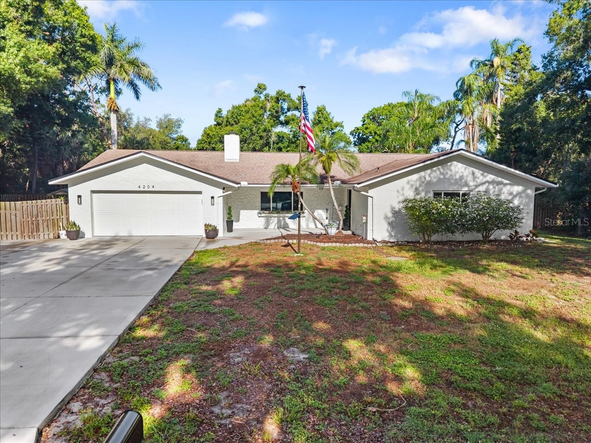 4204 Pine Meadow Terrace Sarasota FL 34233 A4694949 image2