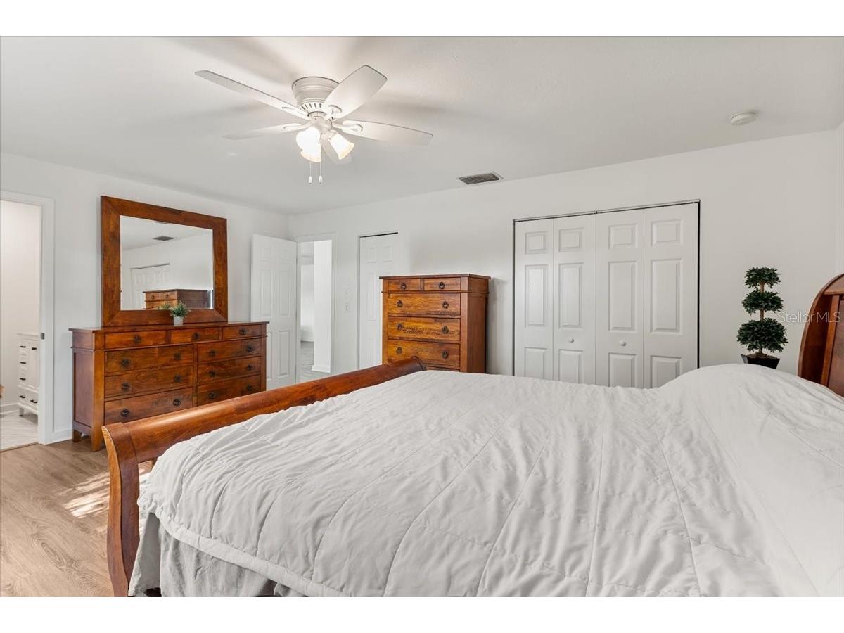 4204 Pine Meadow Terrace Sarasota FL 34233 A4694949 image21
