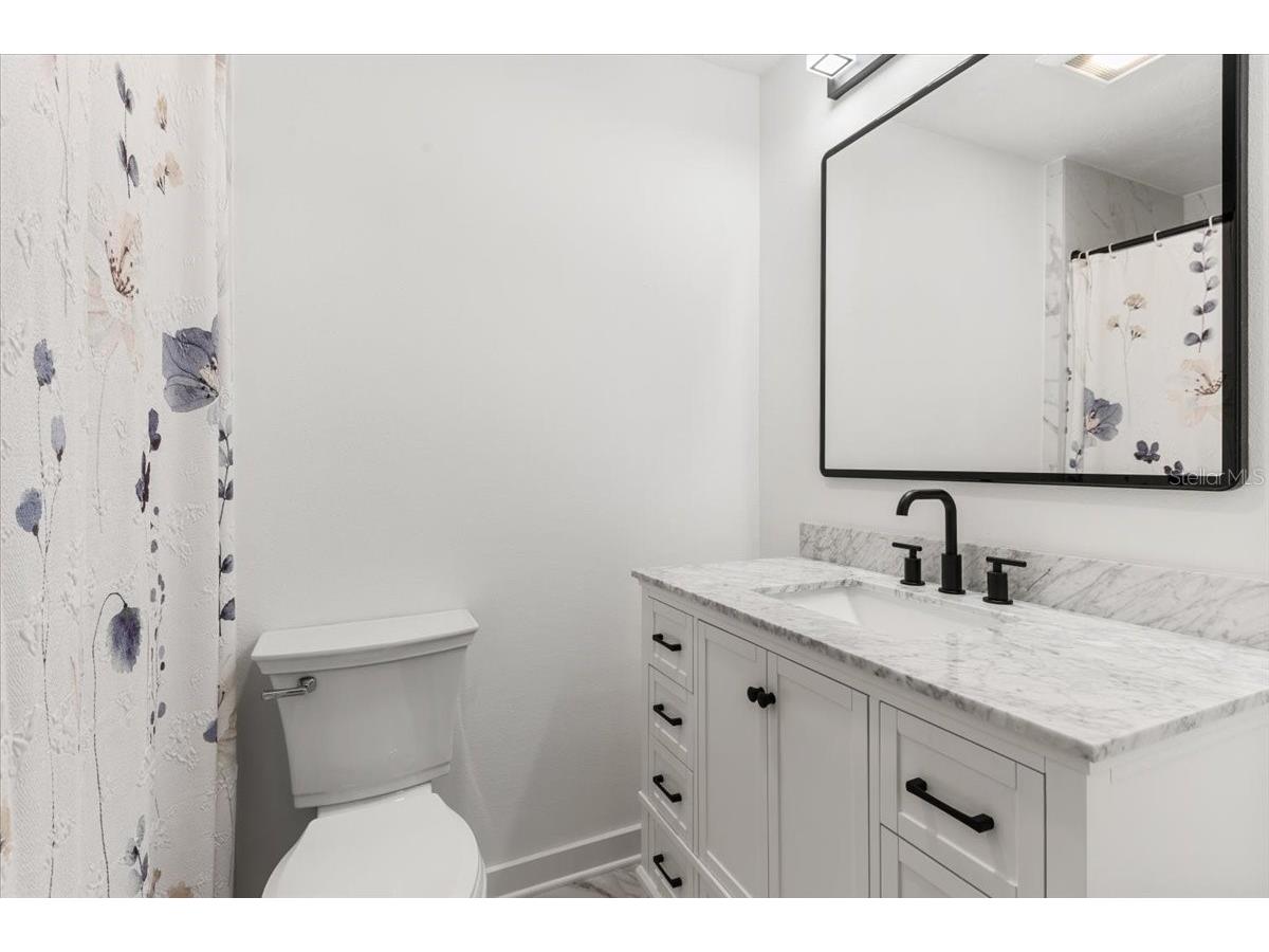4204 Pine Meadow Terrace Sarasota FL 34233 A4694949 image22