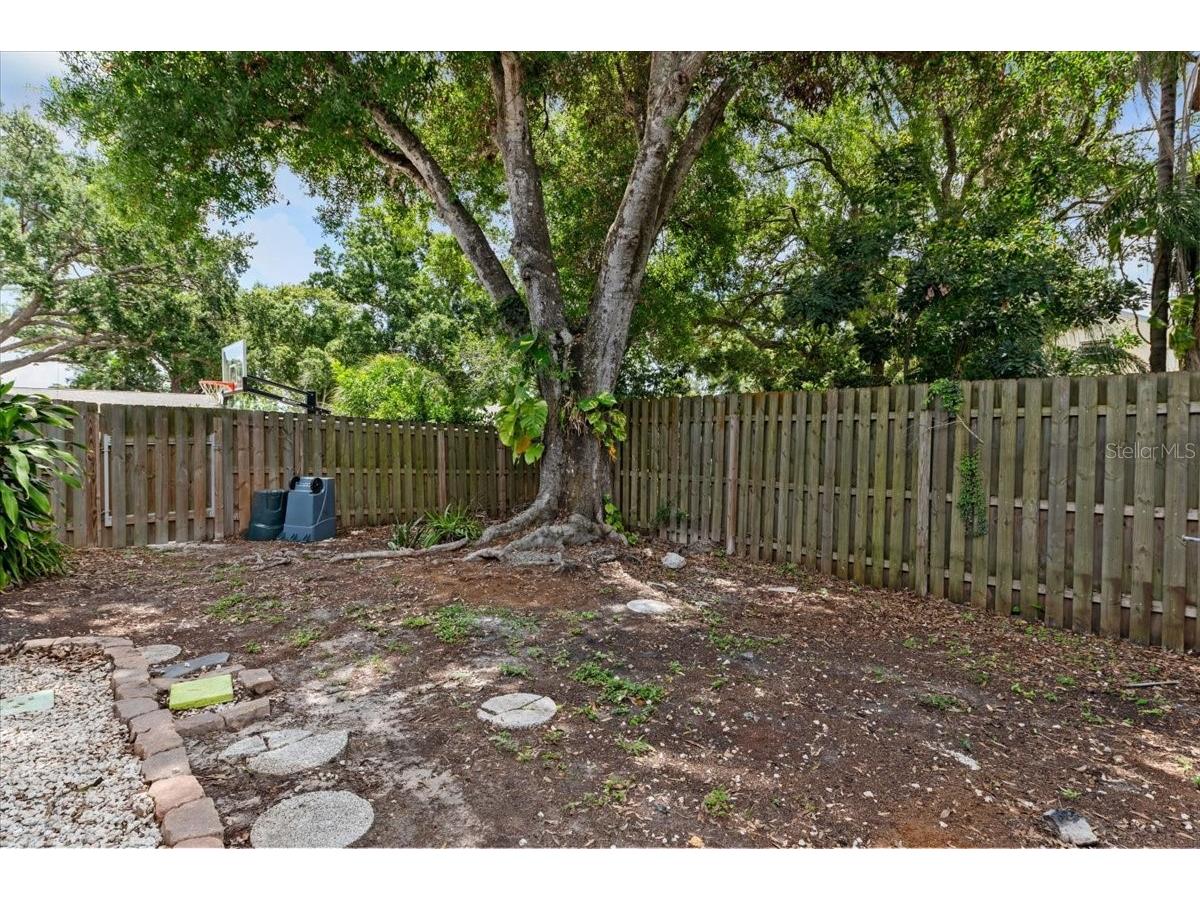 4204 Pine Meadow Terrace Sarasota FL 34233 A4694949 image30