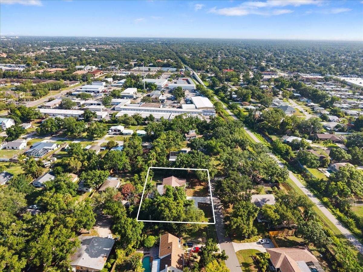 4204 Pine Meadow Terrace Sarasota FL 34233 A4694949 image5