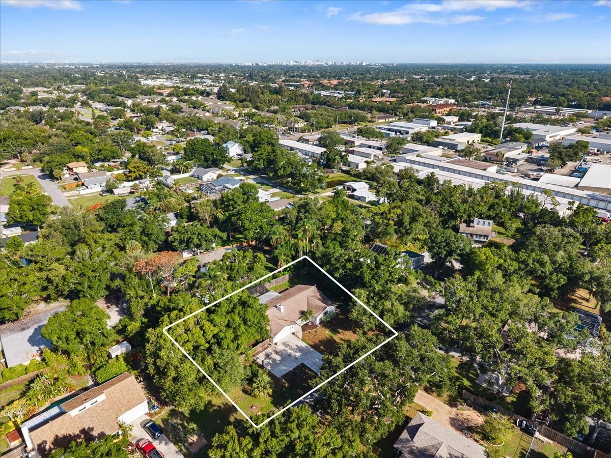 4204 Pine Meadow Terrace Sarasota FL 34233 A4694949 image6