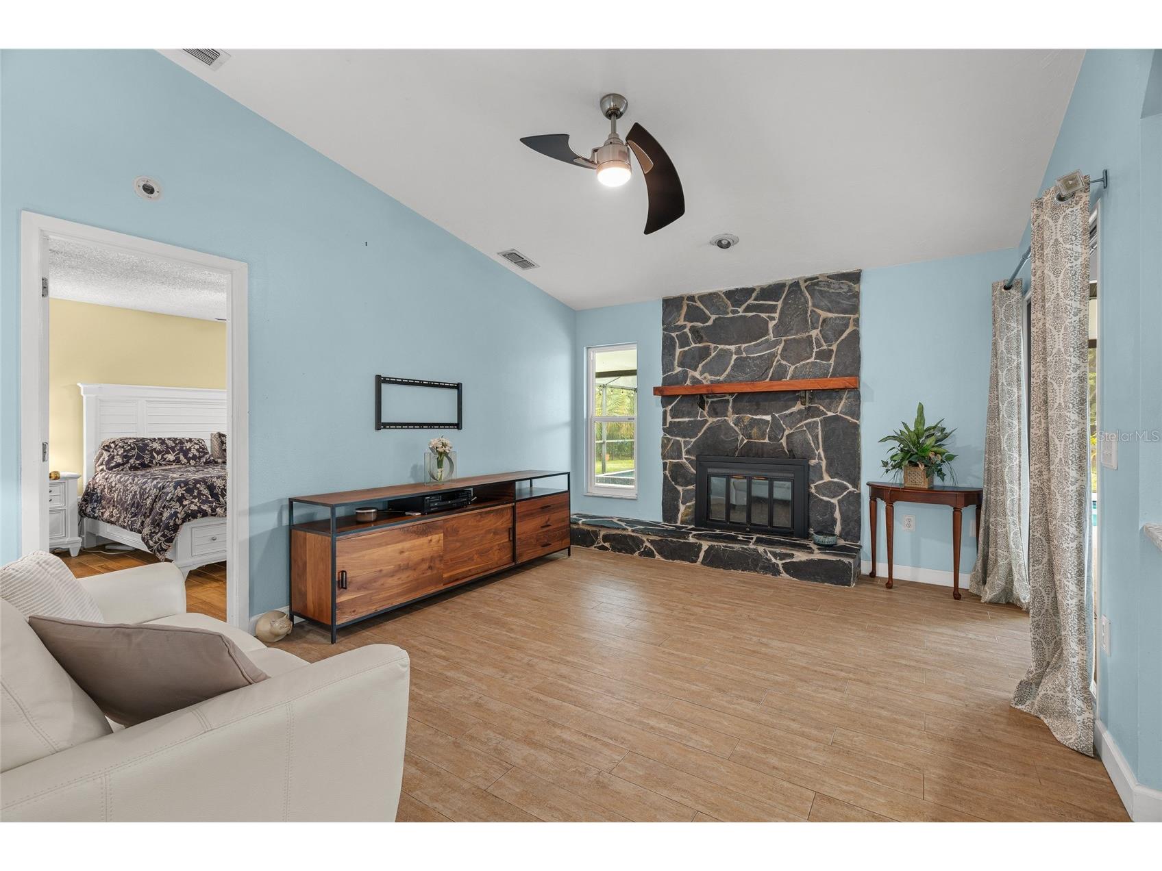 4204 Prairie View Drive Sarasota FL 34232 A4694531 image3