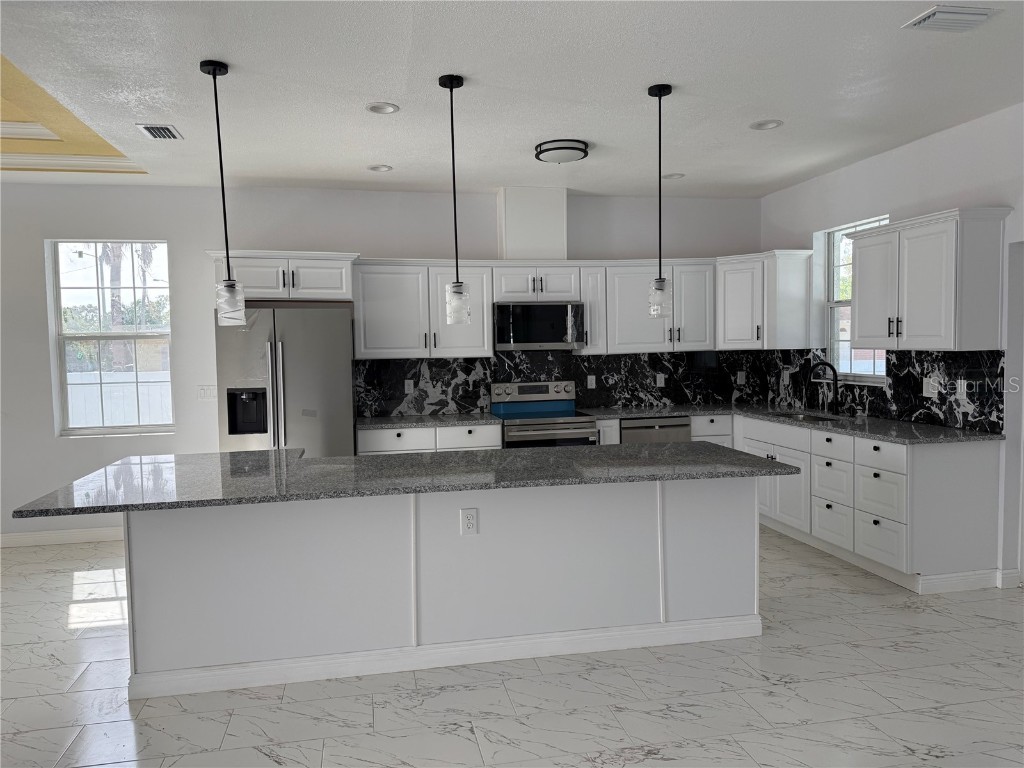 4205 57th Avenue N Saint Petersburg FL 33714 TB8364939 image7