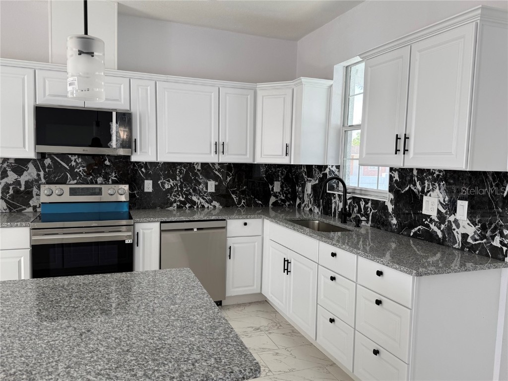 4205 57th Avenue N Saint Petersburg FL 33714 TB8364939 image9