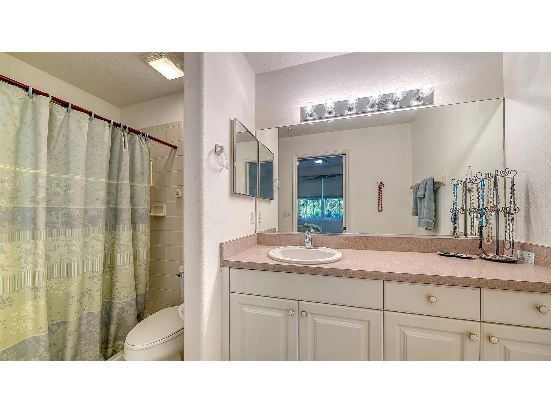 4205 Castlebridge Lane #1112 Sarasota FL 34238 A4682787 image25
