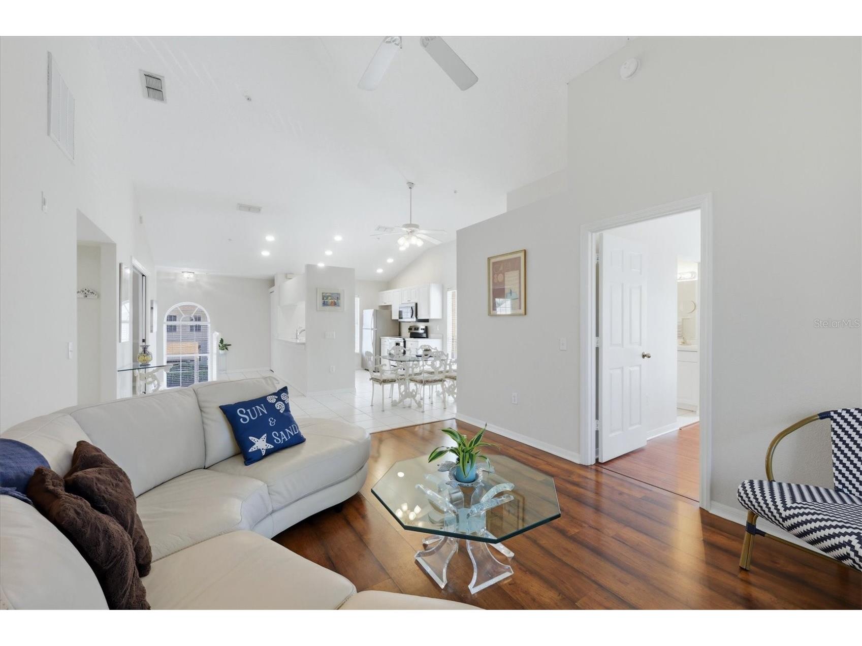 4205 Castlebridge Lane #1120 Sarasota FL 34238 A4686760 image8