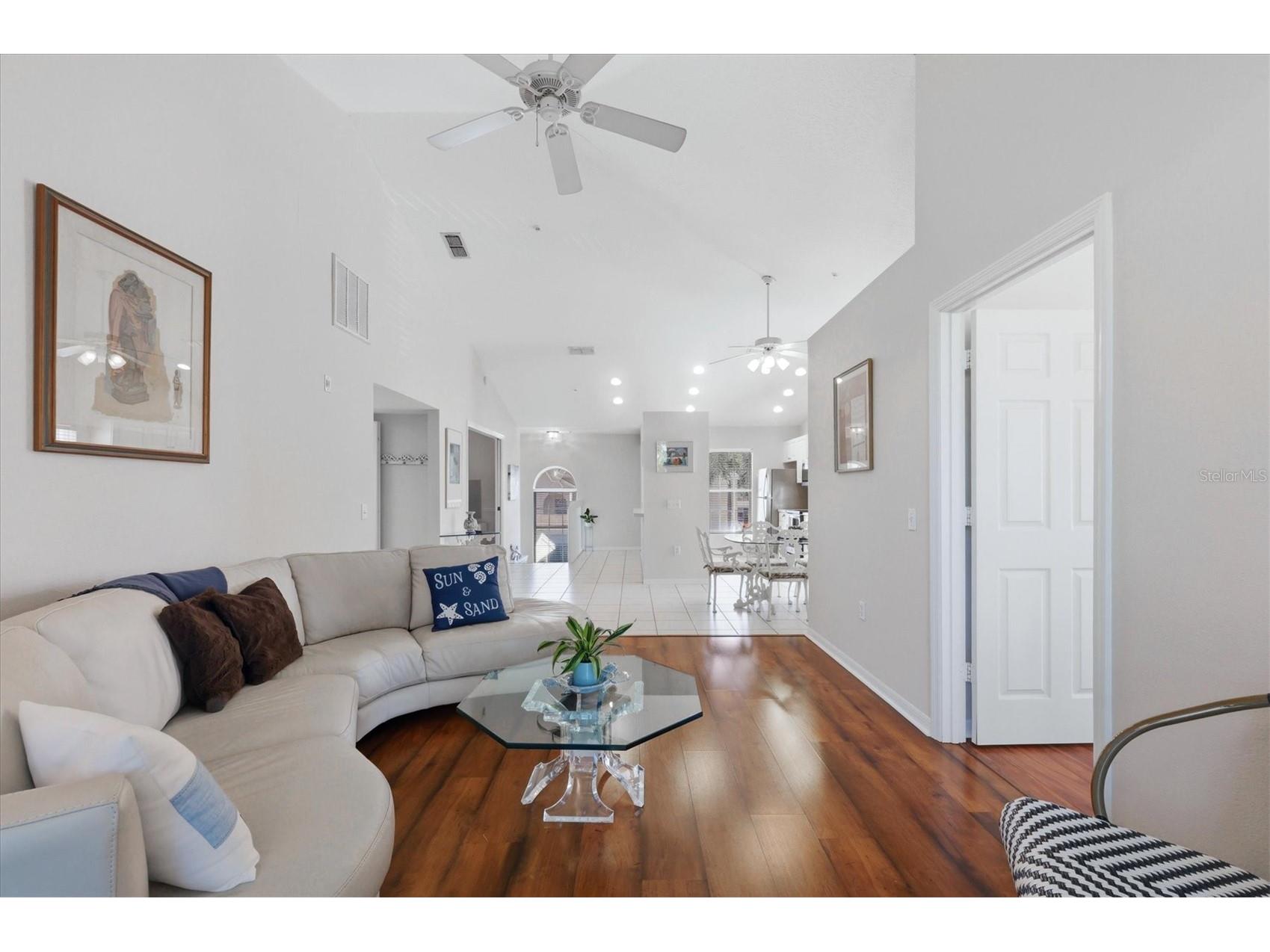 4205 Castlebridge Lane #1120 Sarasota FL 34238 A4686760 image9