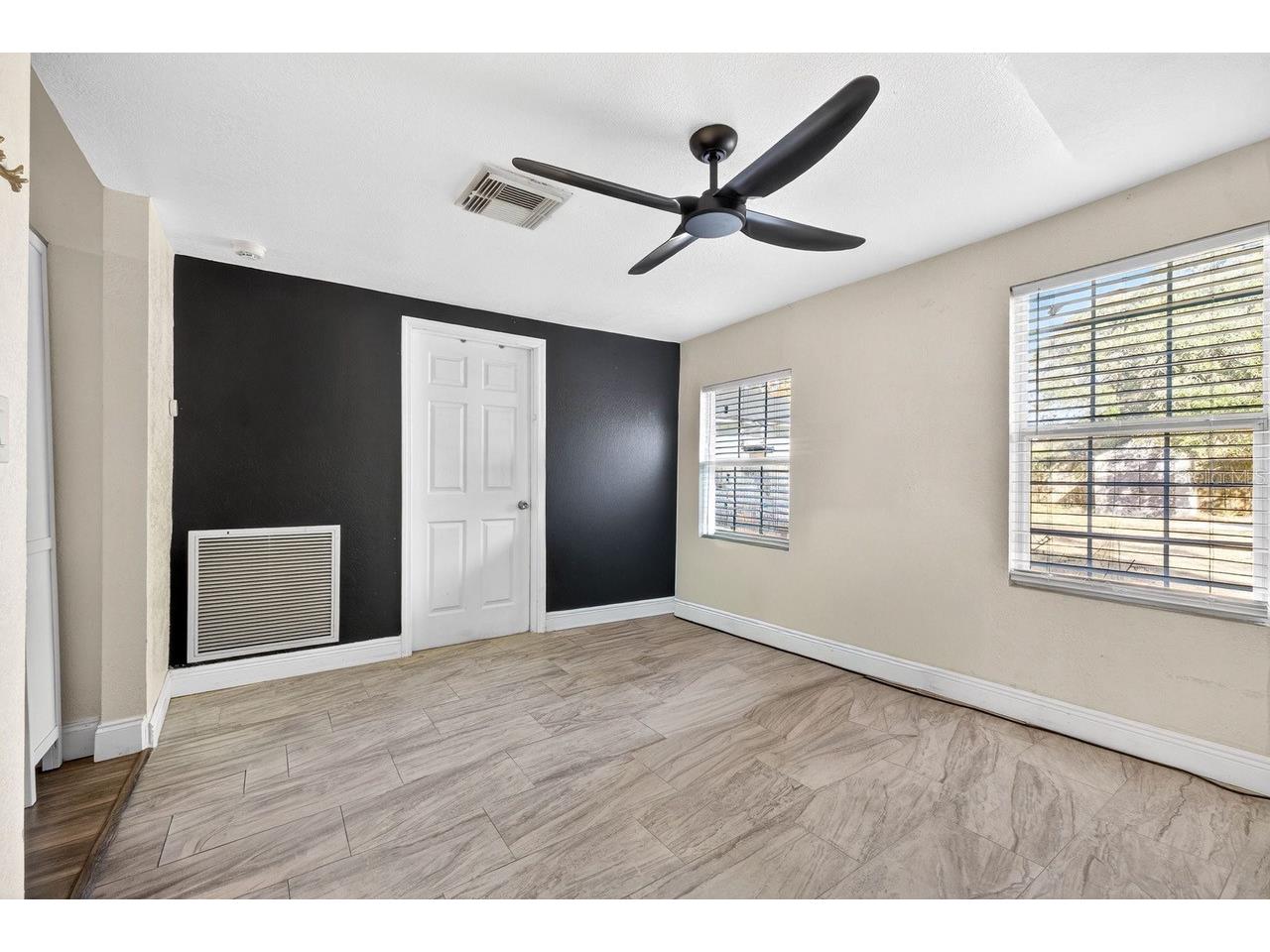 4205 N 15th Street Tampa FL 33610 TB8475444 image10