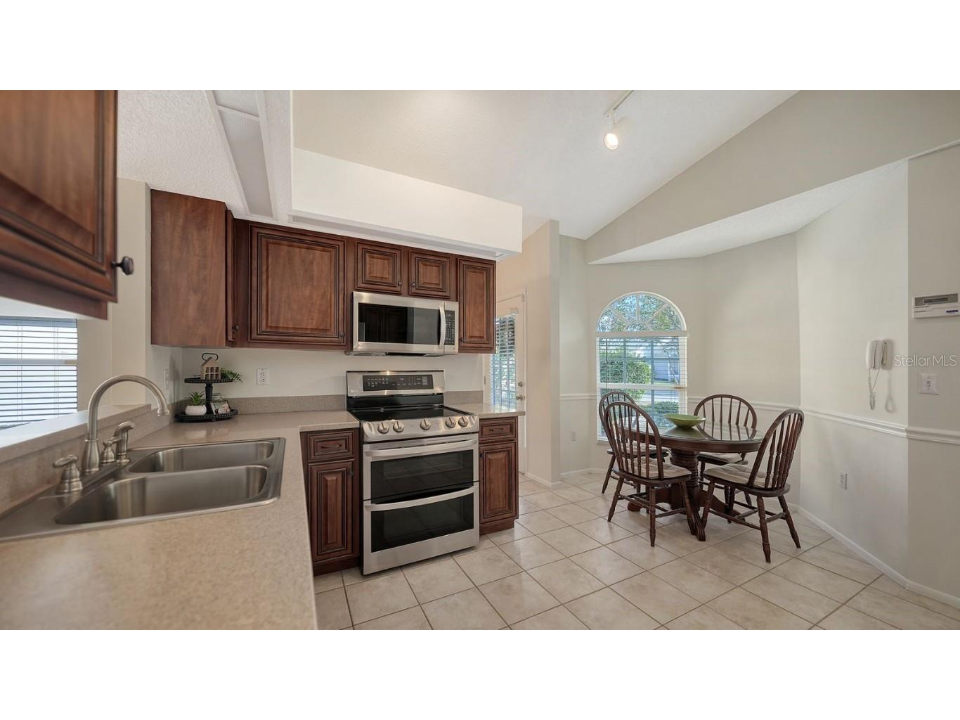 4205 Placid Drive Sarasota FL 34243 A4666729 image8
