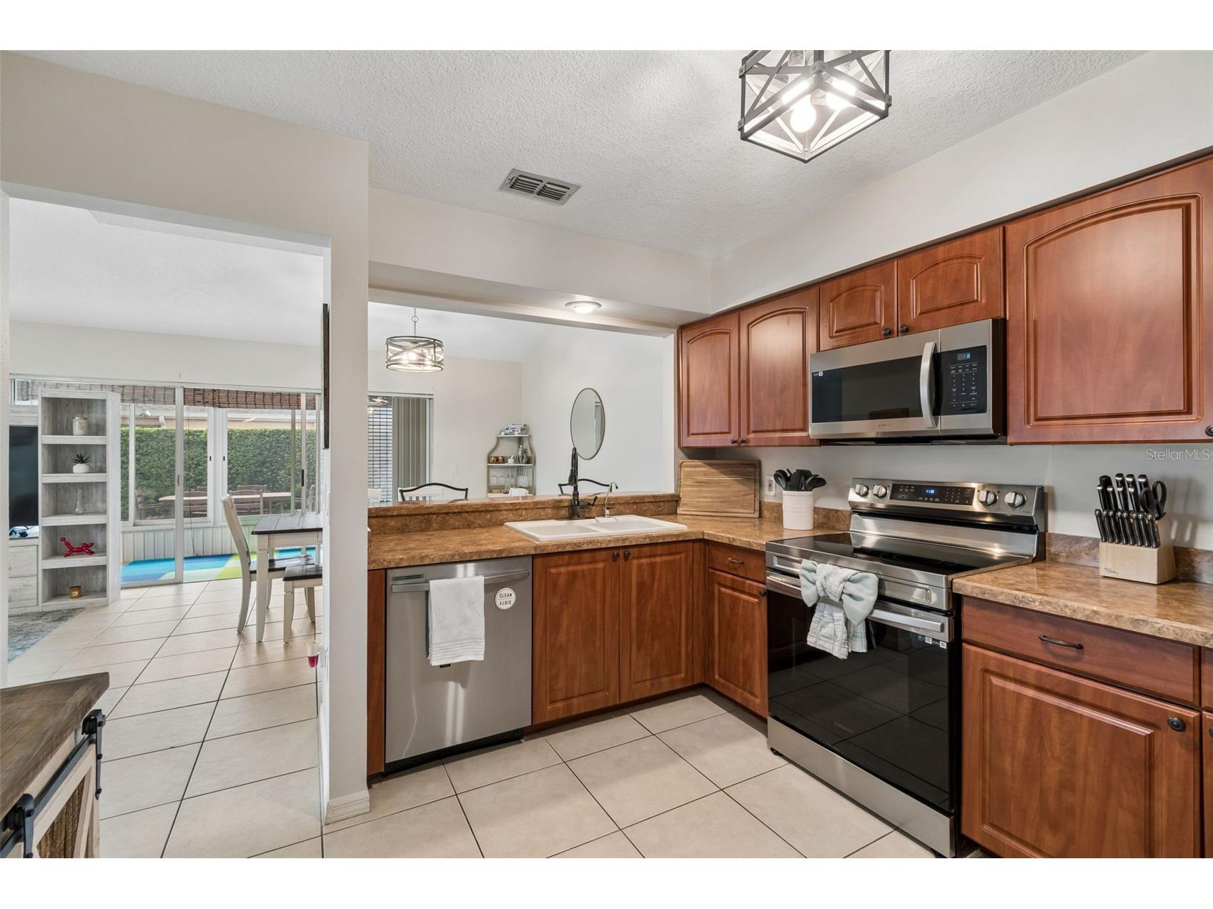 4206 Boston Circle New Port Richey FL 34653 W7885010 image12