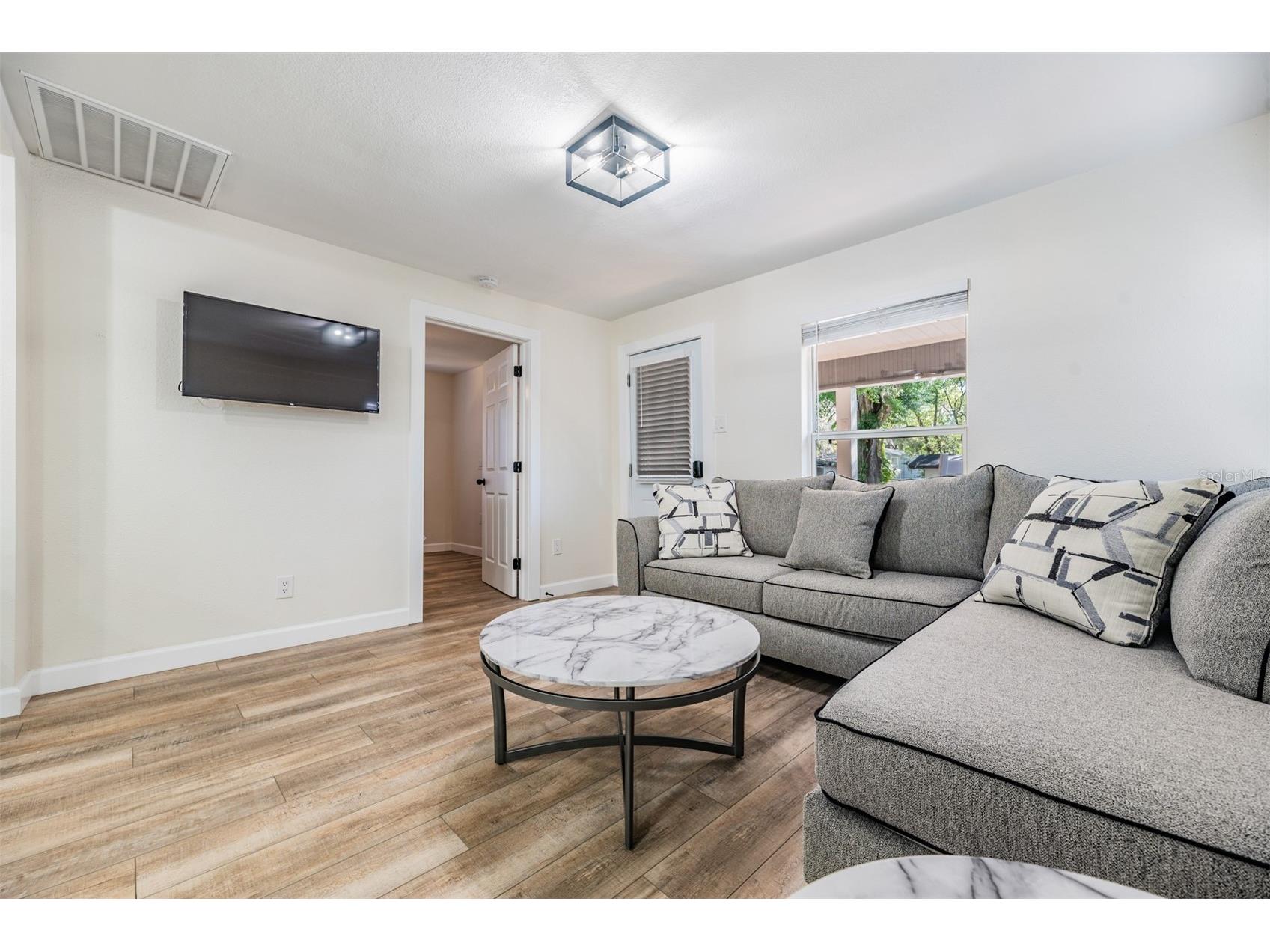 4206 N 13th Street Tampa FL 33603 TB8502736 image9