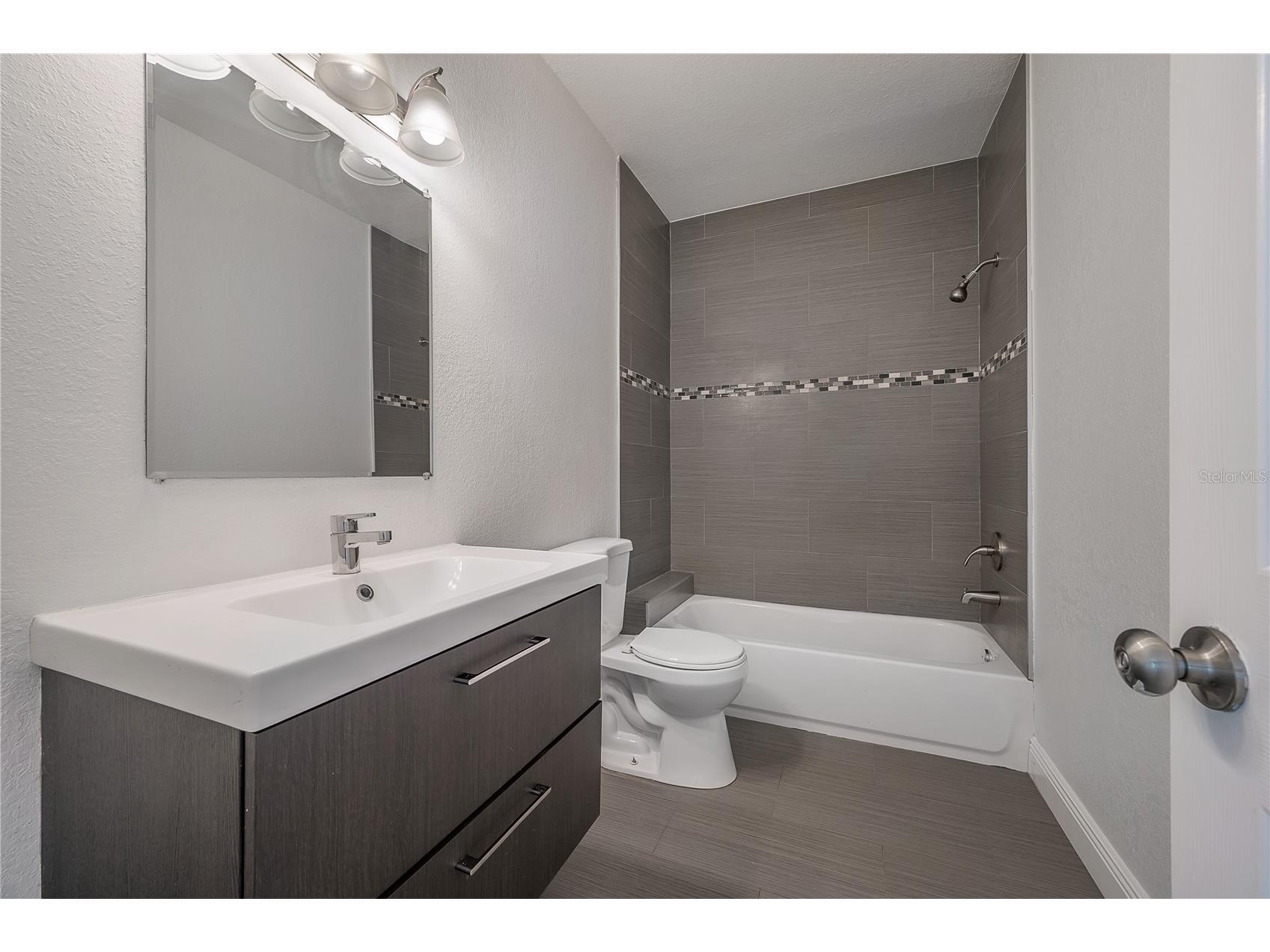 4206 N Downing Avenue Tampa FL 33603 TB8492376 image11