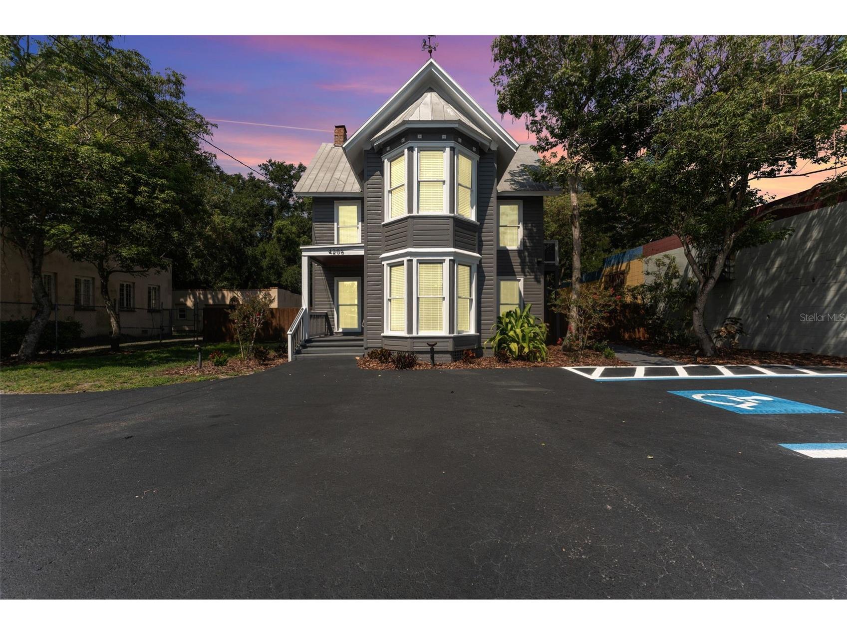 4206 Nebraska Avenue N Tampa FL 33603 TB8424257 image1