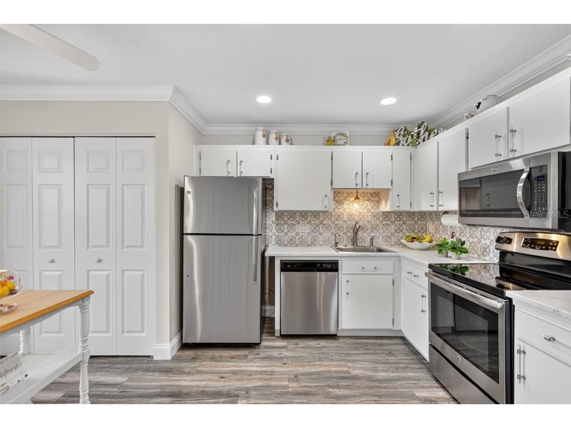 4207 34th Avenue Drive W #4207 Bradenton FL 34205 A4670780 image4