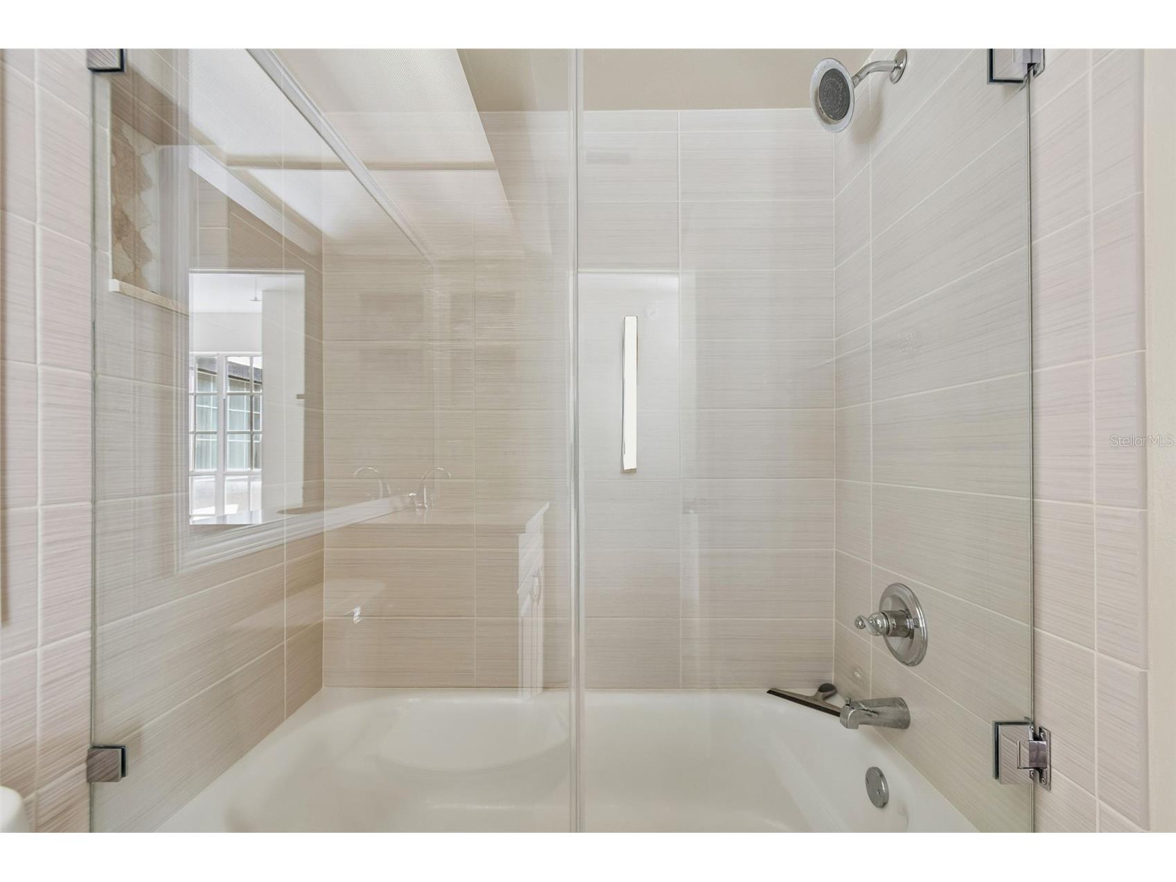 4207 Arborwood Lane Tampa FL 33618 TB8460114 image53